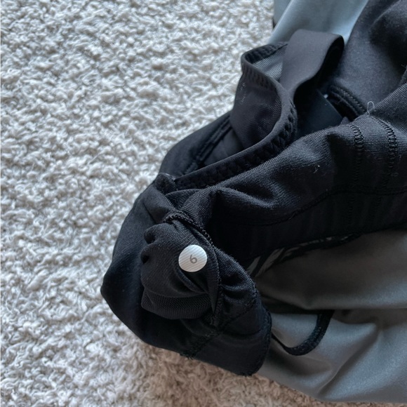 Lululemon Running In The City Tank Stripe Play Slate Black - Picture 9 of 9